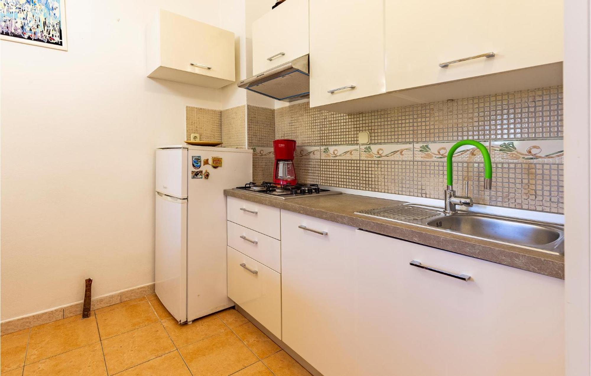 2 Bedroom Beautiful Apartment In Premantura Luaran gambar